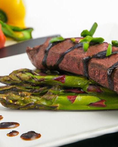 Quick & Savory: 15-Minute Steak Bites with Asparagus Delight