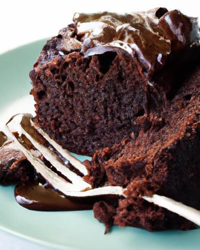 Whip Up a Decadent 5-Ingredient Chocolate Fudge Cake Fast